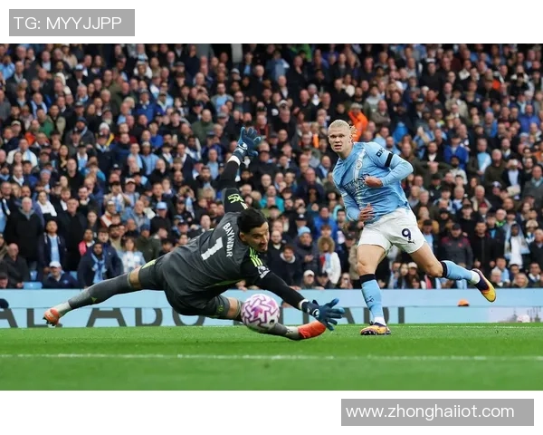 英超激战：多特蒙德绝杀热刺补时进球引爆全场激情时刻