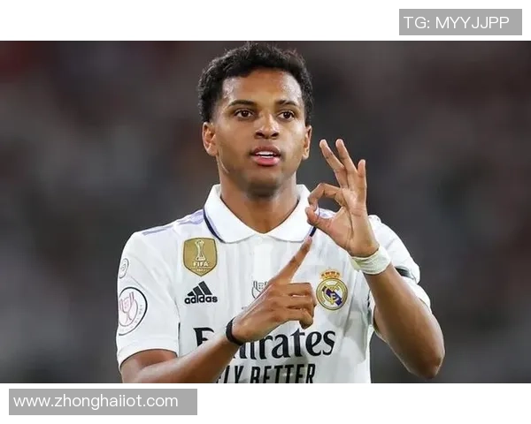 西甲焦点战皇马大胜切尔西补时进球点燃全场气氛与转会传闻交织