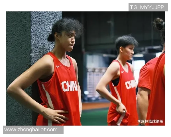 黄丽专访：从青涩少女到篮球明星的奋斗与成长之路