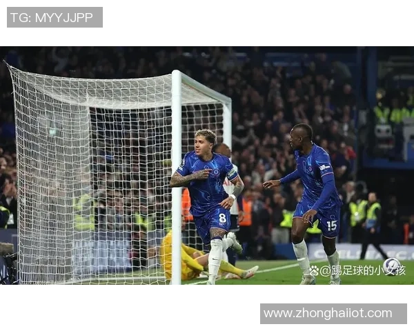 切尔西在世界杯中以3-0战胜波尔图点球大战瞬间点燃全场激情 切尔西在世界杯中以3-0战胜波尔图点球大战瞬间点燃全场激情