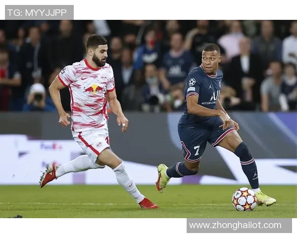 意甲赛场巴黎圣日耳曼强势3-0战胜莱比锡全场精彩瞬间回顾 意甲赛场巴黎圣日耳曼强势3-0战胜莱比锡全场精彩瞬间回顾