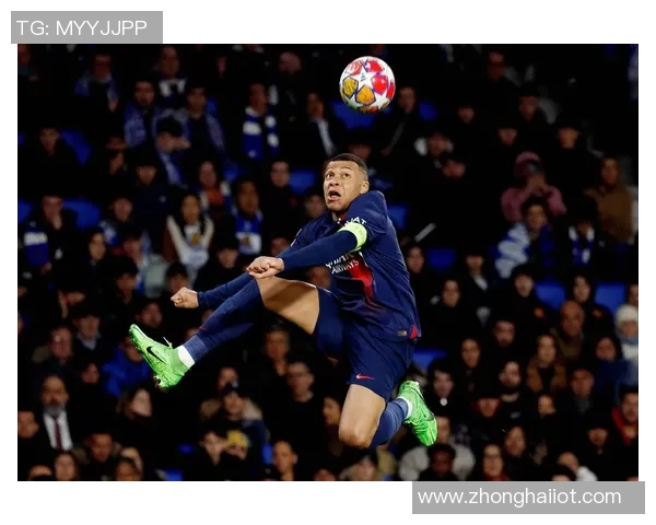 西甲激战：里昂逆转巴黎圣日耳曼引发转会风波与全场沸腾