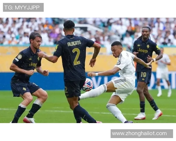 西甲精彩对决AC米兰与皇马激战成平局引发全场热议